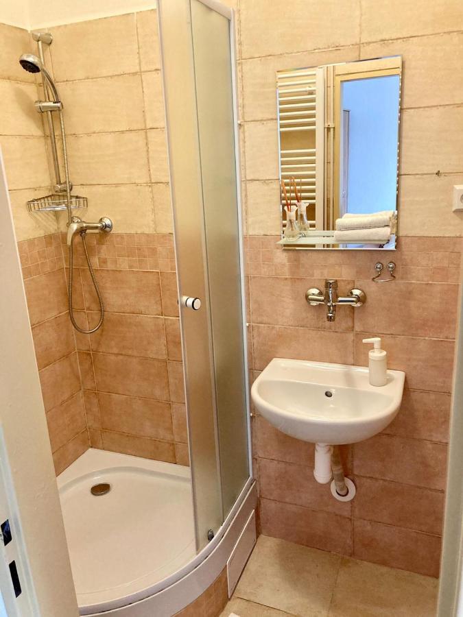 Penzion U Thuje Trebon Bagian luar foto